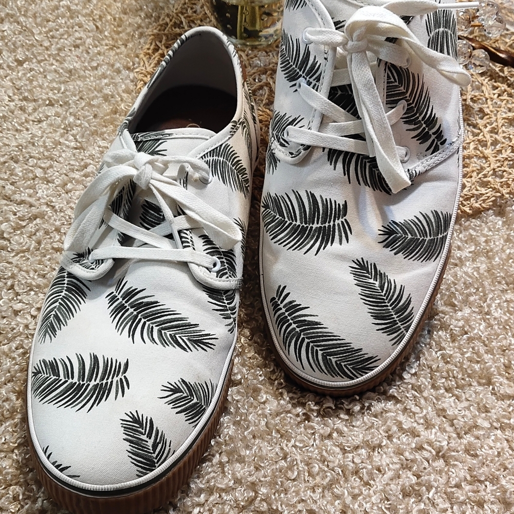 Tropical toms
